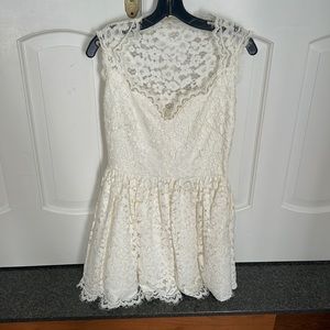 Alexis Lace White Cream Short Dress Bridal Bachelorette Bride Dress size M